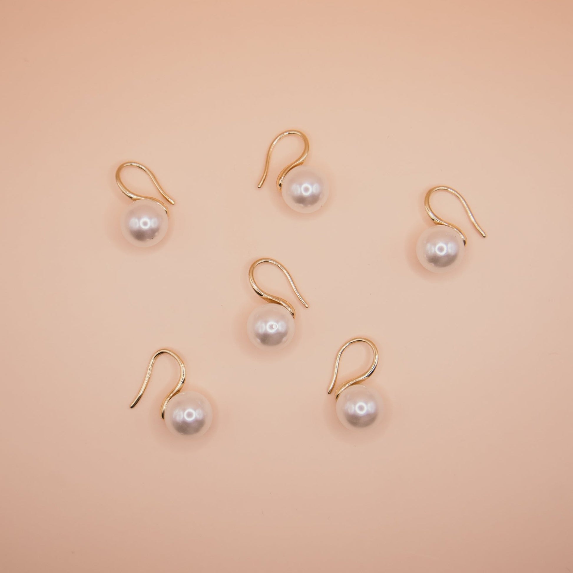 Elegant Faux pearl earrings