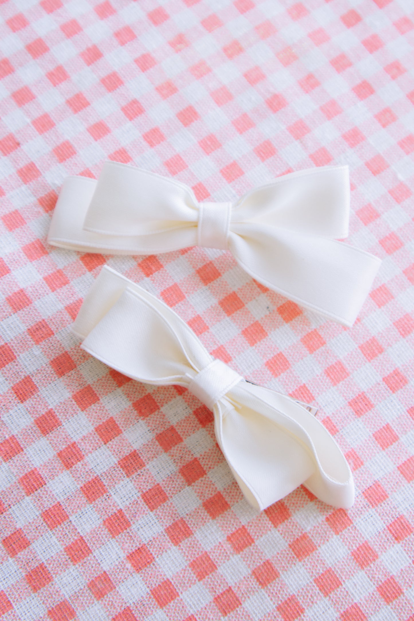 Two-Piece Kawaii Cream Bow Hair Clips