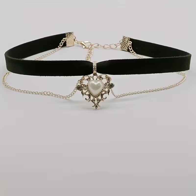 Vintage-Style Velvet Heart Choker on white